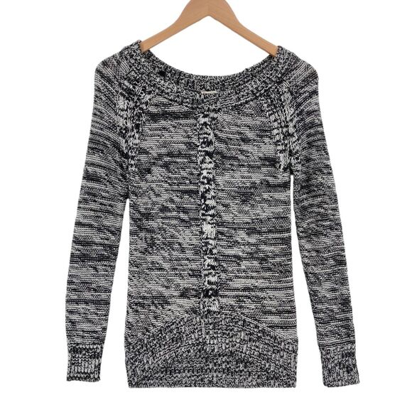 GUESS Sweater Womens XS White Black Striped Knit Long Sleeve Round Neck Pullover - Picture 1 of 13